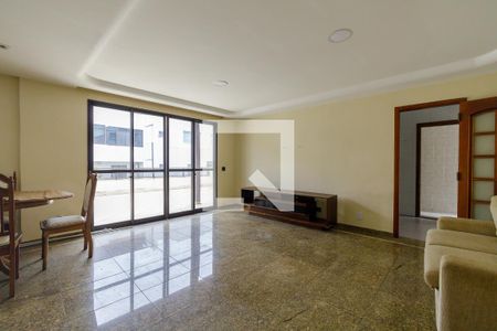 Apartamento para alugar com 219m², 4 quartos e 2 vagasSala
