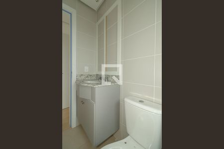 Banheiro da Suíte de apartamento para alugar com 2 quartos, 71m² em Petrópolis, Porto Alegre