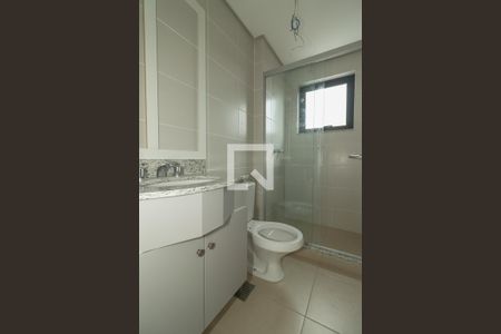 Banheiro da Suíte de apartamento para alugar com 2 quartos, 71m² em Petrópolis, Porto Alegre