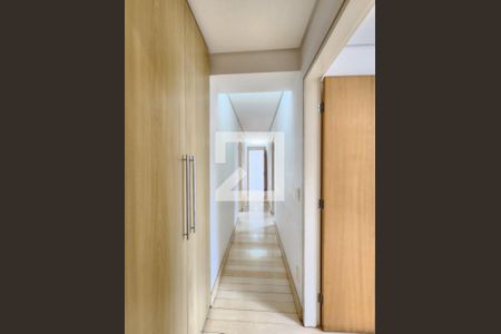 Corredor- Rouparia de apartamento à venda com 4 quartos, 160m² em Santo Agostinho, Belo Horizonte