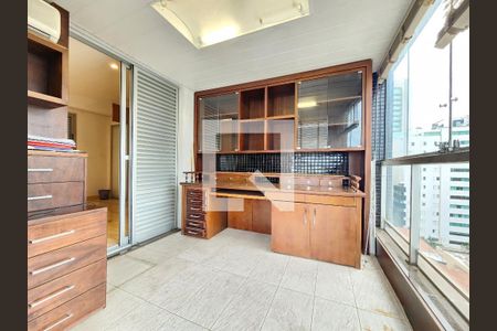 Varanda da Suíte Máster de apartamento à venda com 4 quartos, 160m² em Santo Agostinho, Belo Horizonte