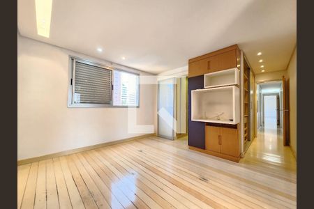 Quarto Suíte Máster de apartamento à venda com 4 quartos, 160m² em Santo Agostinho, Belo Horizonte