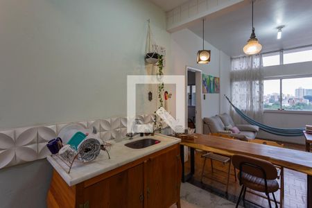 Cozinha de apartamento para alugar com 1 quarto, 52m² em Funcionários, Belo Horizonte