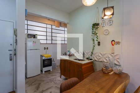 Cozinha de apartamento para alugar com 1 quarto, 52m² em Funcionários, Belo Horizonte