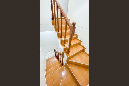 Escada de casa à venda com 4 quartos, 124m² em Jardim Las Vegas, Santo André