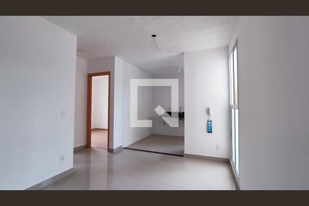 Sala de apartamento para alugar com 2 quartos, 44m² em Três Barras, Contagem