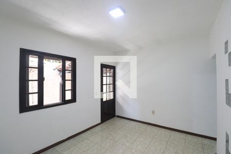 Sala de casa para alugar com 2 quartos, 60m² em Colubande, São Gonçalo