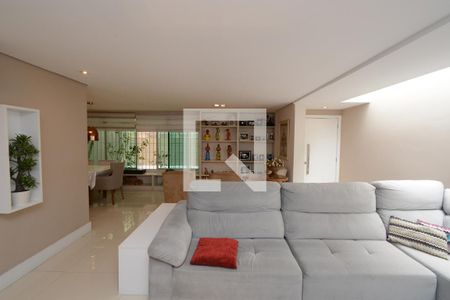 Sala de casa à venda com 4 quartos, 167m² em Vila Anhanguera, São Paulo