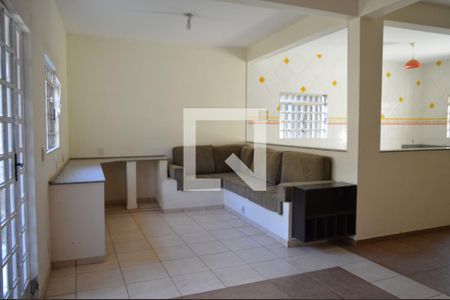 Sala de casa à venda com 4 quartos, 150m² em Tropical, Contagem