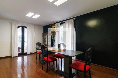 Sala de Jantar de casa à venda com 4 quartos, 2000m² em Real Parque, São Paulo