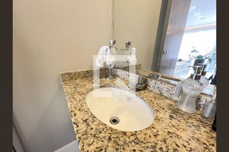 Lavabo de apartamento para alugar com 3 quartos, 144m² em Vila Mascote, São Paulo