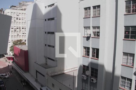 Vista da Rua de kitnet/studio à venda com 1 quarto, 29m² em Centro Histórico, Porto Alegre