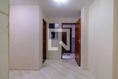 Sala de kitnet/studio para alugar com 1 quarto, 38m² em Vargem Pequena, Rio de Janeiro