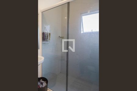 Casa à venda com 460m², 5 quartos e 6 vagas Casa à venda com 460m², 5 quartos e 6 vagasBanheiro Suíte 3