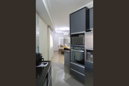 Casa à venda com 460m², 5 quartos e 6 vagas Casa à venda com 460m², 5 quartos e 6 vagasCozinha