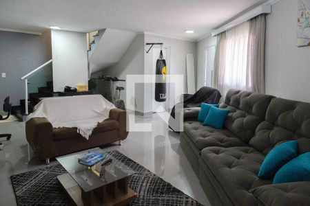 Casa à venda com 460m², 5 quartos e 6 vagas Casa à venda com 460m², 5 quartos e 6 vagasSala de TV