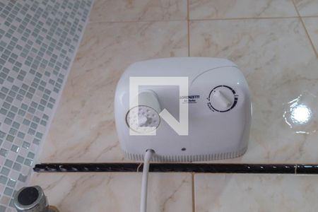 Casa à venda com 460m², 5 quartos e 6 vagas Casa à venda com 460m², 5 quartos e 6 vagasBanheiro Suíte 2