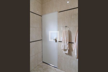 Casa à venda com 460m², 5 quartos e 6 vagas Casa à venda com 460m², 5 quartos e 6 vagasBanheiro Suíte 1