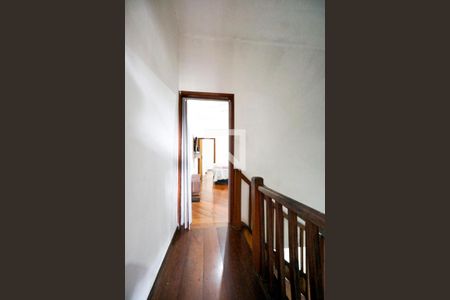 Corredor dos quartos de casa para alugar com 3 quartos, 280m² em Tatuapé, São Paulo