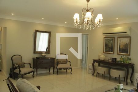 Sala de casa à venda com 4 quartos, 460m² em Jardim Guanabara, Rio de Janeiro