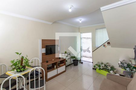 Casa de condomínio à venda com 65m², 2 quartos e 1 vagaSala