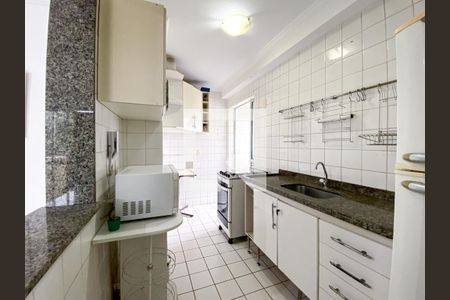 Cozinha  de apartamento à venda com 3 quartos, 57m² em Jardim Esmeralda, São Paulo