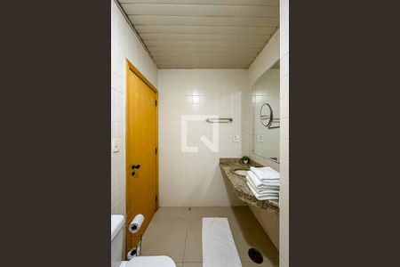 Banheiro de kitnet/studio para alugar com 1 quarto, 47m² em Jardim São Paulo, São Paulo