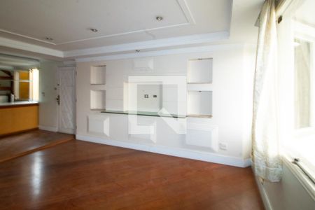 Sala de casa à venda com 3 quartos, 341m² em Vila Mazzei, São Paulo
