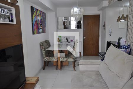 Sala de apartamento à venda com 2 quartos, 50m² em Del Castilho, Rio de Janeiro