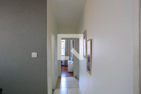 Corredor de apartamento à venda com 3 quartos, 95m² em Colégio Batista, Belo Horizonte