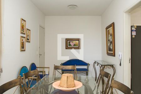 Sala de apartamento à venda com 3 quartos, 70m² em Santa Efigênia, Belo Horizonte