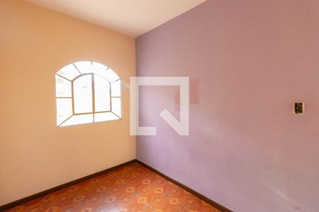 Quarto 3 de casa à venda com 2 quartos, 365m² em Carlos Prates, Belo Horizonte