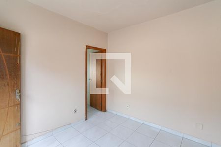 Sala de casa para alugar com 2 quartos, 50m² em Piratininga, Belo Horizonte