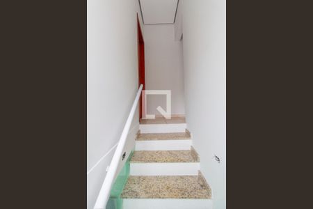 Escada  de casa à venda com 3 quartos, 300m² em Vila Sao Francisco, São Paulo