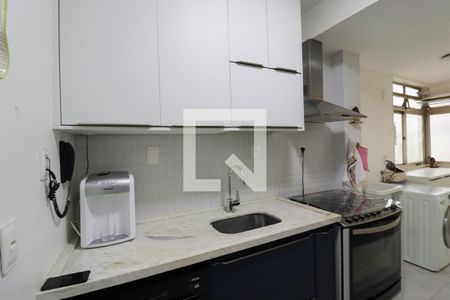 Apartamento à venda com 84m², 3 quartos e 1 vaga Apartamento à venda com 84m², 3 quartos e 1 vagaCozinha e Área de Serviço
