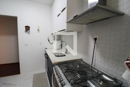 Apartamento à venda com 84m², 3 quartos e 1 vaga Apartamento à venda com 84m², 3 quartos e 1 vagaCozinha e Área de Serviço