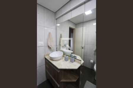 Apartamento à venda com 84m², 3 quartos e 1 vaga Apartamento à venda com 84m², 3 quartos e 1 vagaBanheiro