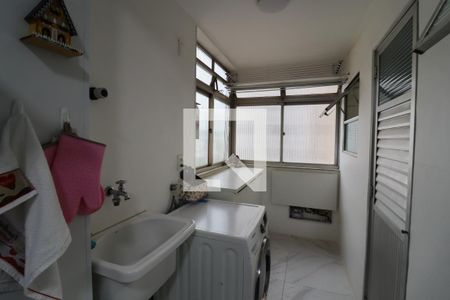Apartamento à venda com 84m², 3 quartos e 1 vaga Apartamento à venda com 84m², 3 quartos e 1 vagaCozinha e Área de Serviço
