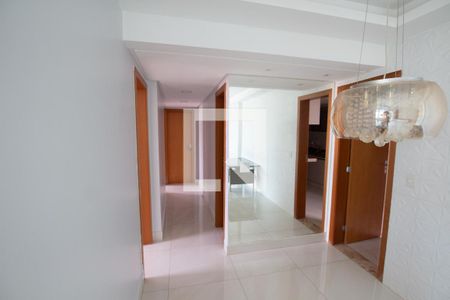 Corredor de apartamento para alugar com 3 quartos, 114m² em Setor Bueno, Goiânia