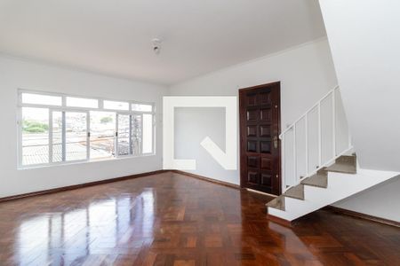 Casa para alugar com 3 quartos, 200m² em Vila Pita, São Paulo