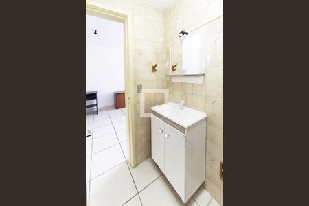 Banheiro de apartamento para alugar com 1 quarto, 58m² em Rio Branco, Novo Hamburgo