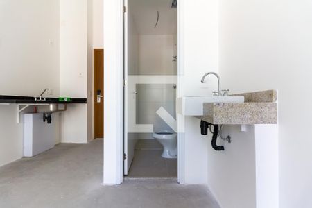 Banheiro de kitnet/studio à venda com 1 quarto, 21m² em Perdizes, São Paulo