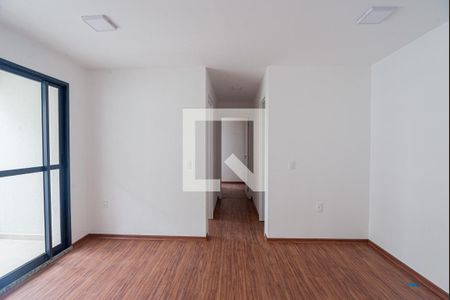 Sala de apartamento para alugar com 2 quartos, 55m² em Vila Anastácio, São Paulo