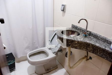 Apartamento à venda com 138m², 4 quartos e 2 vagas Apartamento à venda com 138m², 4 quartos e 2 vagasBanheiro 2