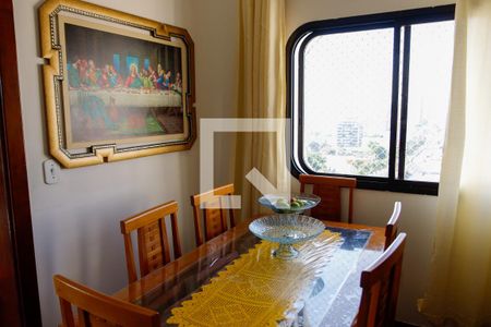 Apartamento à venda com 138m², 4 quartos e 2 vagas Apartamento à venda com 138m², 4 quartos e 2 vagasSala de Jantar