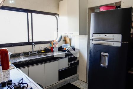 Apartamento à venda com 138m², 4 quartos e 2 vagas Apartamento à venda com 138m², 4 quartos e 2 vagasCozinha