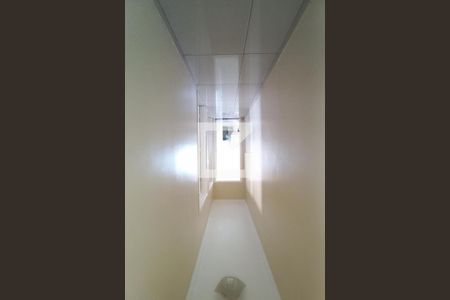 Corredor  de apartamento à venda com 2 quartos, 102m² em Centro, Campinas