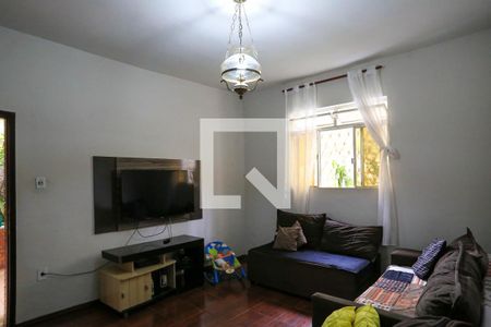 Sala de casa à venda com 3 quartos, 470m² em Boa Vista, Belo Horizonte