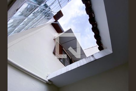 Garagem  de casa à venda com 2 quartos, 106m² em Vila Polopoli, São Paulo