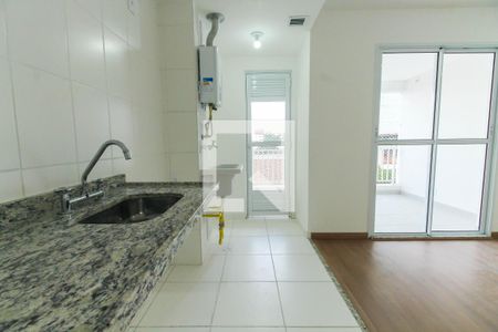 Cozinha e Área de Serviço de apartamento para alugar com 2 quartos, 47m² em Vila Centenário, São Paulo